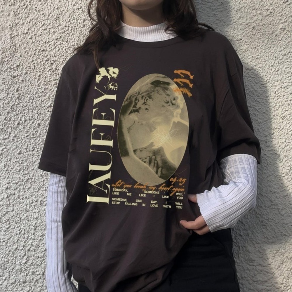 Laufey Let You Break My Heart Aesthetic Music Fan Retro Cozy Gift Sweatshirt